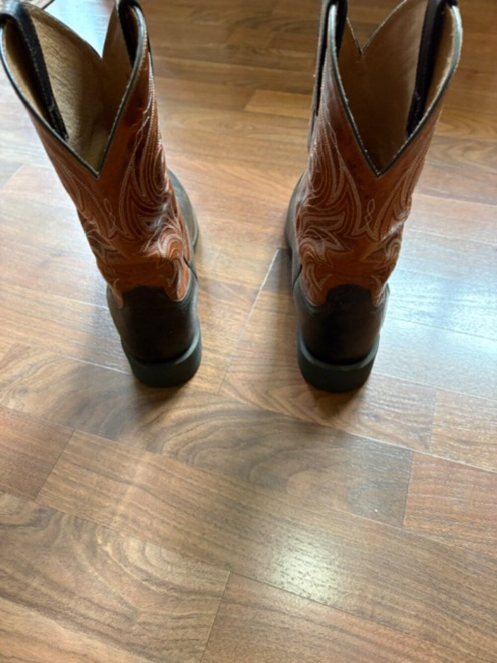 Ariat boots size men’s US 11, Leather Western Cowboy Boots model 10018729 - Picture 4 of 6